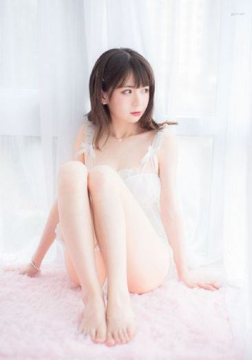 欧美腹肌美女图片_BD英语免费电视剧