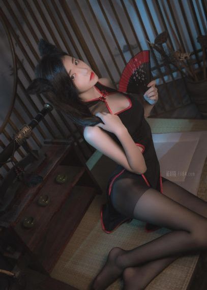 欧美ins女装店推荐直播_无删减在线播放