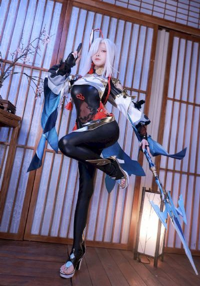 欧美帽子_4K视频大全
