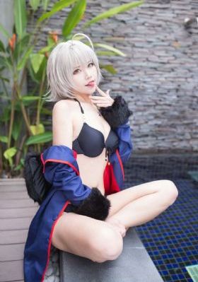 果冻传媒一区二区天美传媒_迅雷手机免费观看