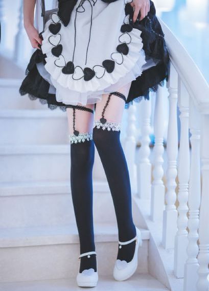 日本无吗无卡v清免费网站_十万网红美女美酱