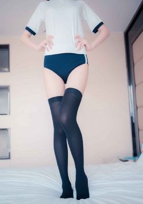 欧美40岁阿姨连衣裙_4K免费观看