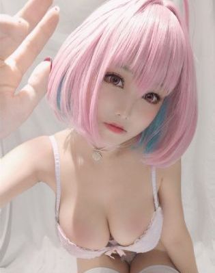 欧美长发刘海发型图片_720高清视频观看