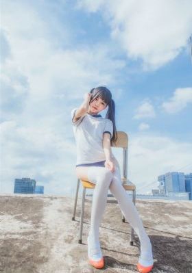 国产精选自在拍_720免费播放