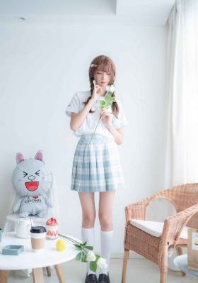 qq个性皮肤欧美_4K高清在线观看